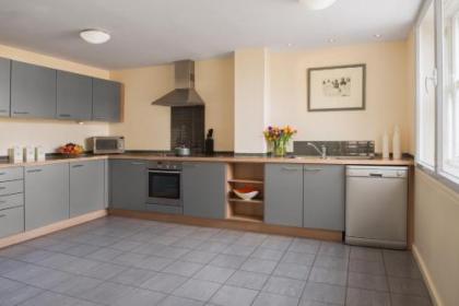 Princes Street Suites - image 7