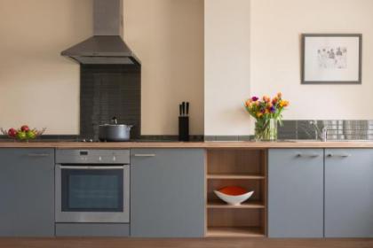 Princes Street Suites - image 8