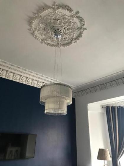 The Edinburgh Lodge - image 11