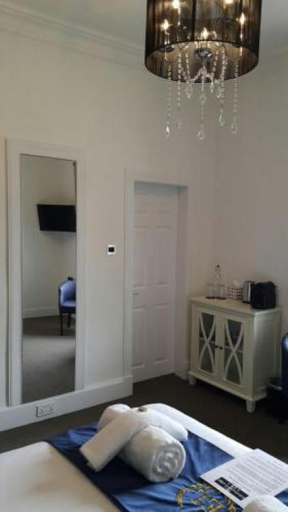 The Edinburgh Lodge - image 16