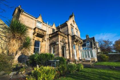 Duthus Lodge Guest House - image 1