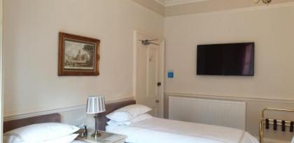 Highfield Guest House - image 10