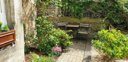 Highfield Guest House - image 5