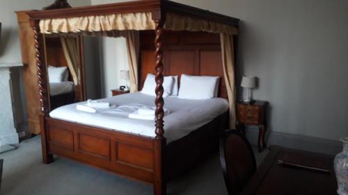 The Guards Hotel - image 4