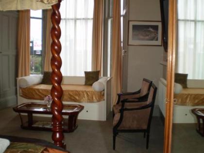 The Guards Hotel - image 8