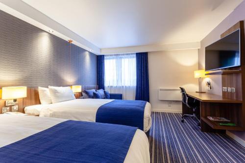 Holiday Inn Express Edinburgh Airport - image 5