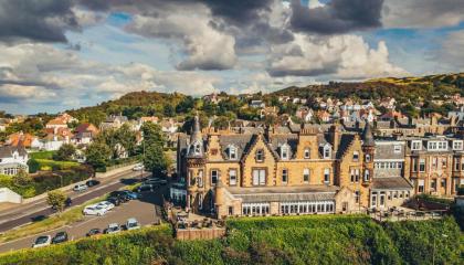 Braid Hills Hotel - image 1
