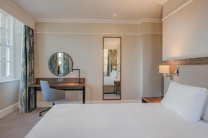 Hilton Edinburgh Carlton - image 15