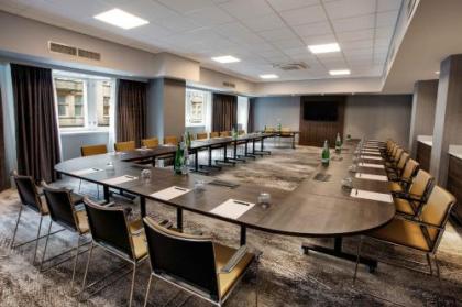 Hilton Edinburgh Carlton - image 18
