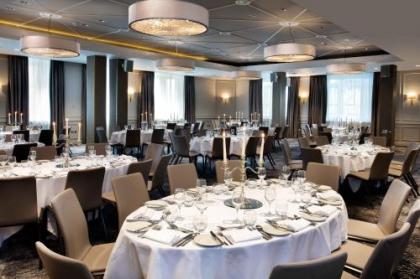 Hilton Edinburgh Carlton - image 19