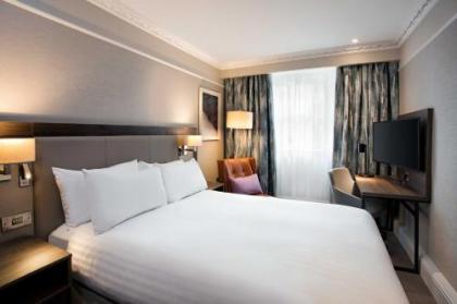 Hilton Edinburgh Carlton - image 2