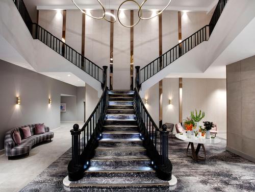 Hilton Edinburgh Carlton - image 6