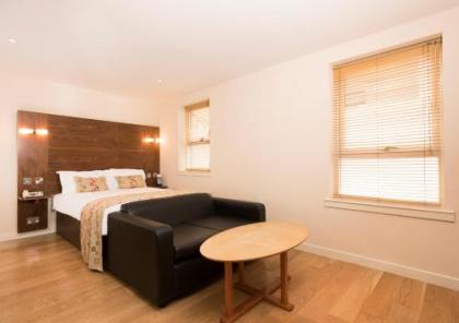 Holyrood Aparthotel - image 1