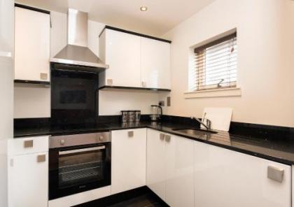 Holyrood Aparthotel - image 11