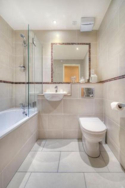 Holyrood Aparthotel - image 15