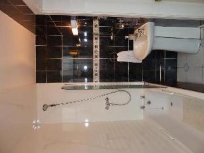 Broughton Hotel - image 21