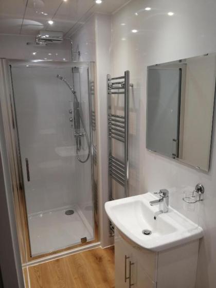 Cumberland Hotel - image 16