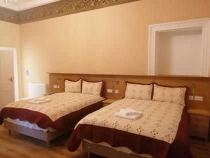 Cumberland Hotel - image 19