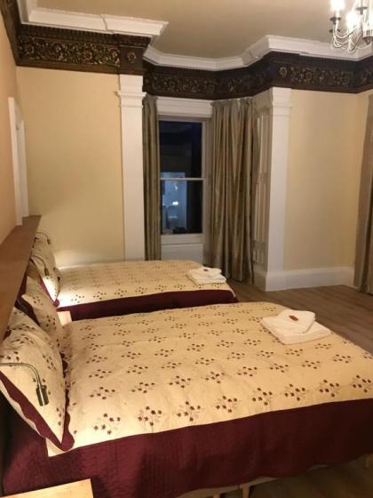 Cumberland Hotel - image 4