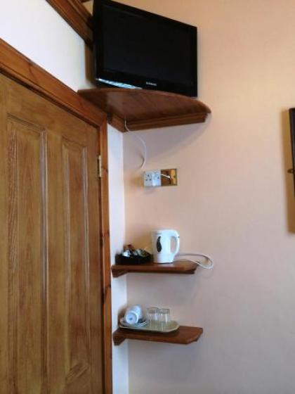 Bellevue Guest House - image 12