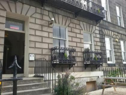 Adelphi Hotel - image 1