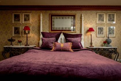 Prestonfield House - image 2