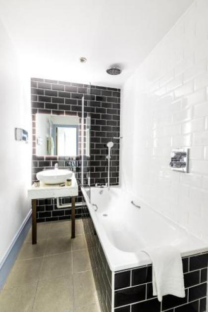 Cairn Hotel - image 18