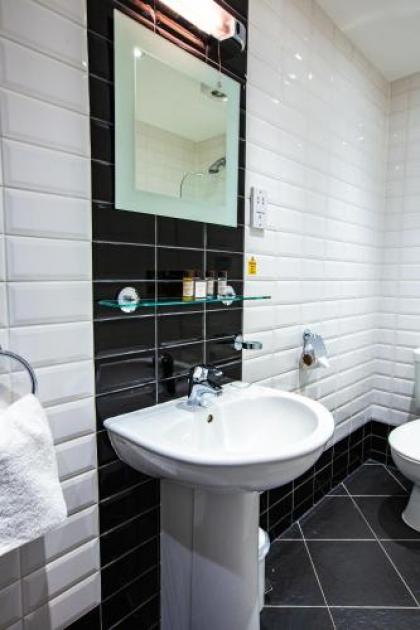 Cairn Hotel - image 20