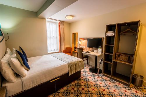 Cairn Hotel - image 7