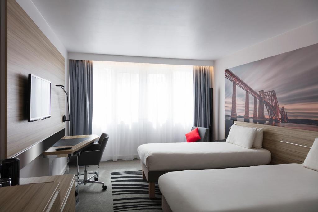 Novotel Edinburgh Centre Hotel - image 3