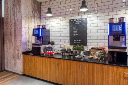 Novotel Edinburgh Centre Hotel - image 9