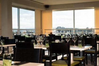 Holiday Inn Edinburgh - image 11