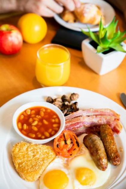 Holiday Inn Edinburgh - image 14