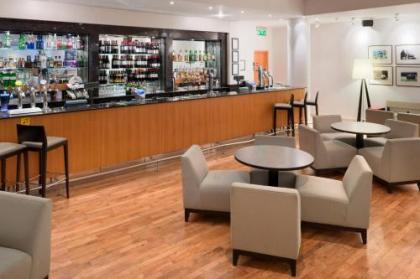 Holiday Inn Edinburgh - image 3