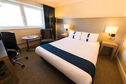 Holiday Inn Edinburgh - image 5
