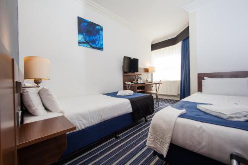 Piries Hotel - image 5