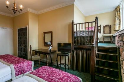 Dalhousie Castle Hotel - image 11