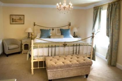 Dalhousie Castle Hotel - image 15