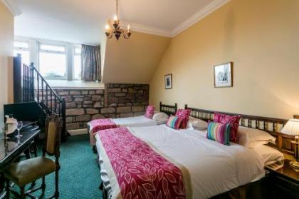 Dalhousie Castle Hotel - image 18