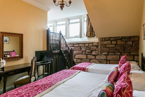 Dalhousie Castle Hotel - image 3