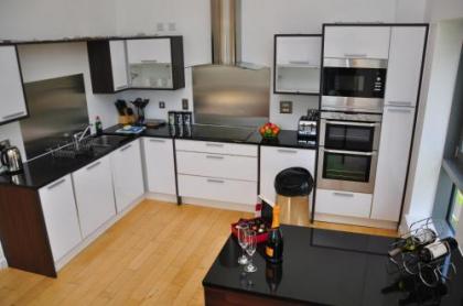 Ocean Apartments - image 10