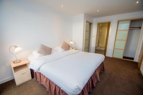 Ocean Apartments - image 2