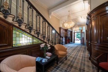 Grosvenor Suites - image 2