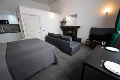 Grosvenor Suites - image 20