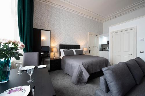 Grosvenor Suites - image 6