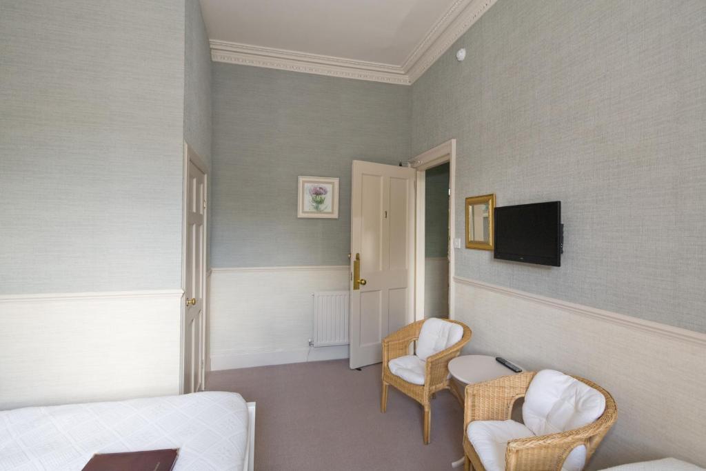 Sherwood Guest House - image 4