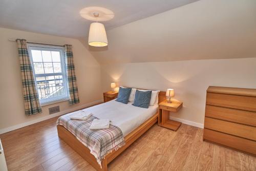 Castle Apartments - image 7