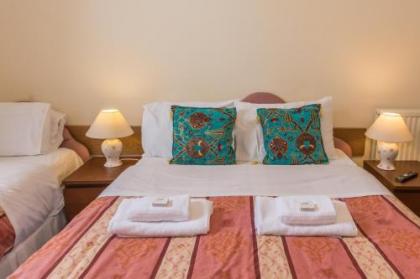 Menzies Guest House - image 14