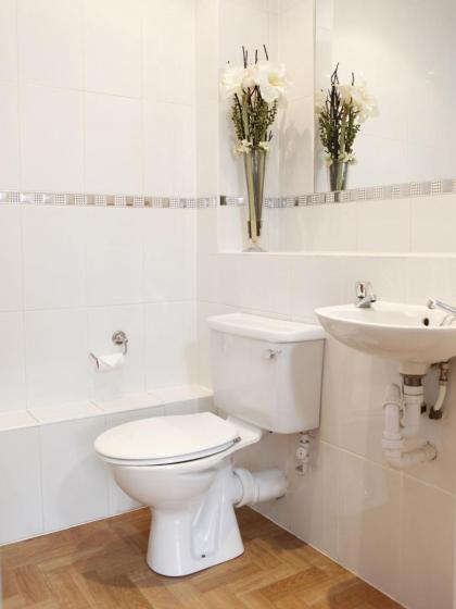 Abbotsford Guest House - image 14