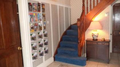 Acer Lodge Guest House - image 4